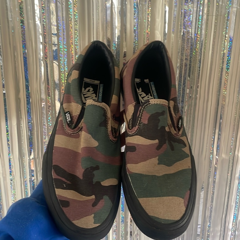 Vans shies